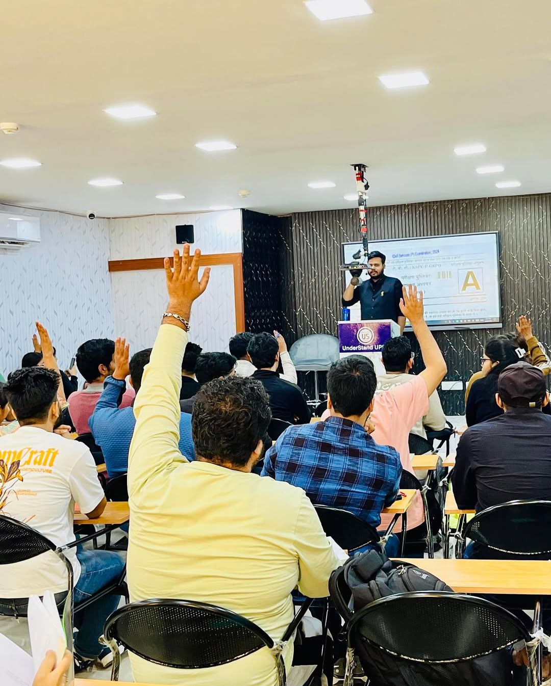 Interacting with hundreds of budding aspirants at the first offline classroom of “US” made me re (1)